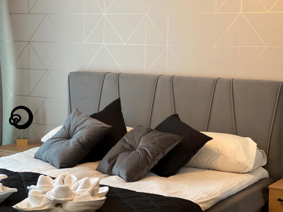 Family & Business Elegant Apartments, Kadzielnia, Wdk, Stadion Korona -1 Bedroom, Terrace, Garage, New! 凯尔采 外观 照片