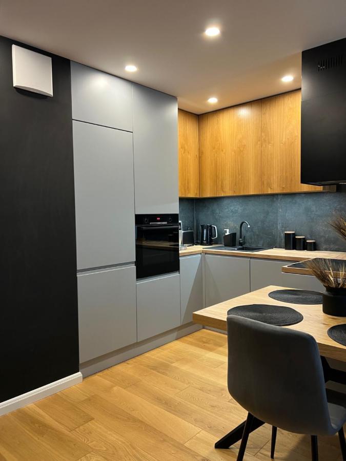 Family & Business Elegant Apartments, Kadzielnia, Wdk, Stadion Korona -1 Bedroom, Terrace, Garage, New! 凯尔采 外观 照片