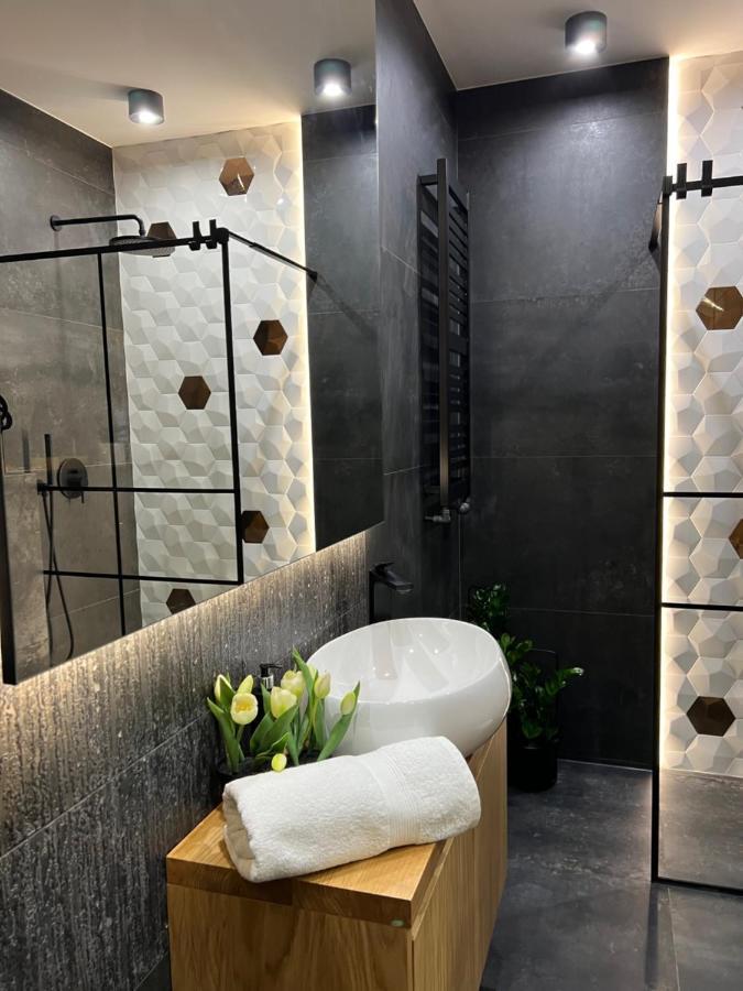 Family & Business Elegant Apartments, Kadzielnia, Wdk, Stadion Korona -1 Bedroom, Terrace, Garage, New! 凯尔采 外观 照片