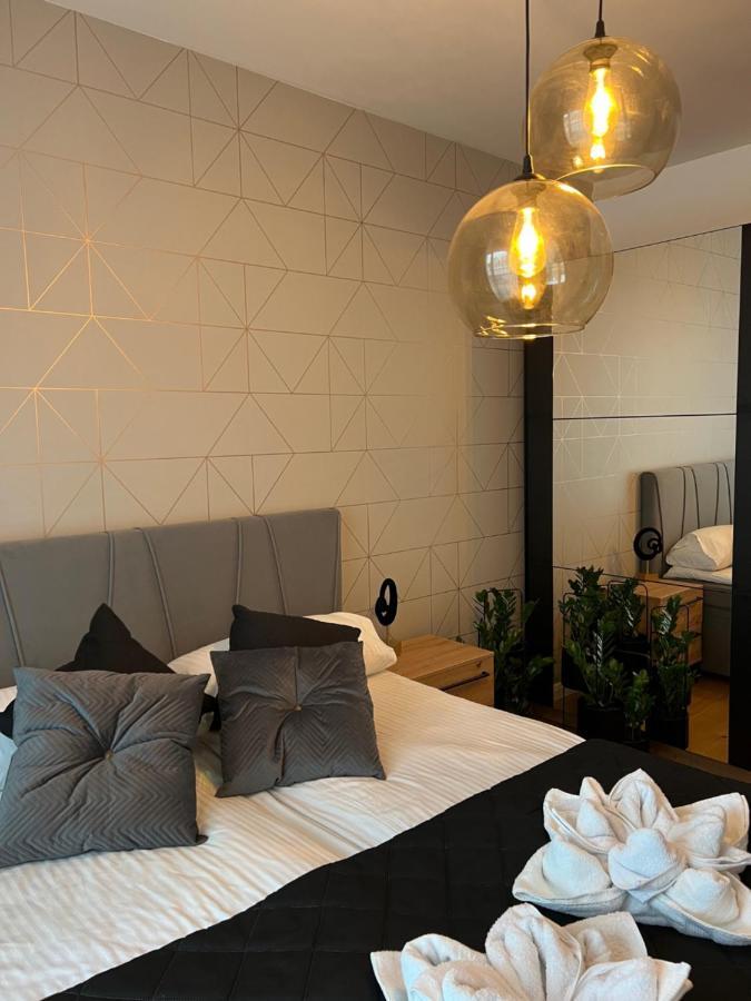 Family & Business Elegant Apartments, Kadzielnia, Wdk, Stadion Korona -1 Bedroom, Terrace, Garage, New! 凯尔采 外观 照片